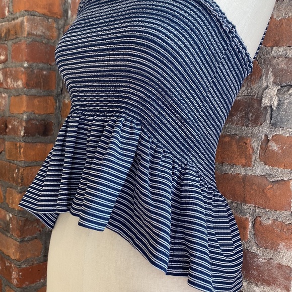 Madewell Texture and Thread Navy Stripped Crop Top - Picture 3 of 6